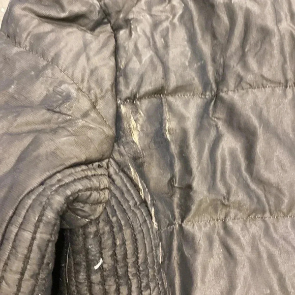 Authentic Burberry  winter coat with fur hood - Picture 5 of 13